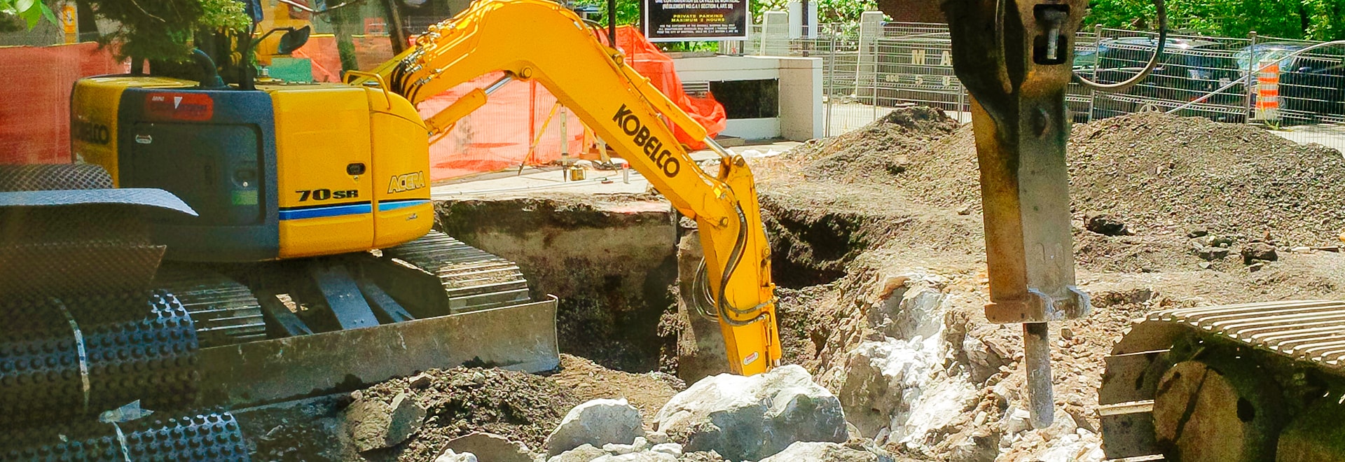 excavator-with-hydraulic-breaker